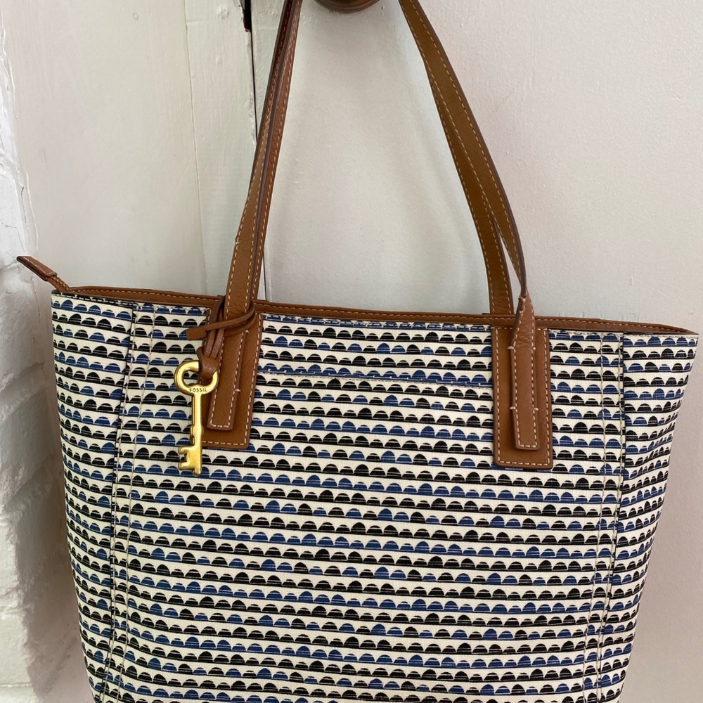 Fossil Emma Coated Canvas Shoulder Tote Bag Blue Black White Print